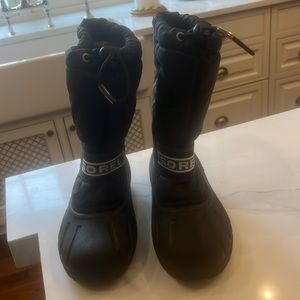 Sorel Boys Snow Boots Size 2 - Like New